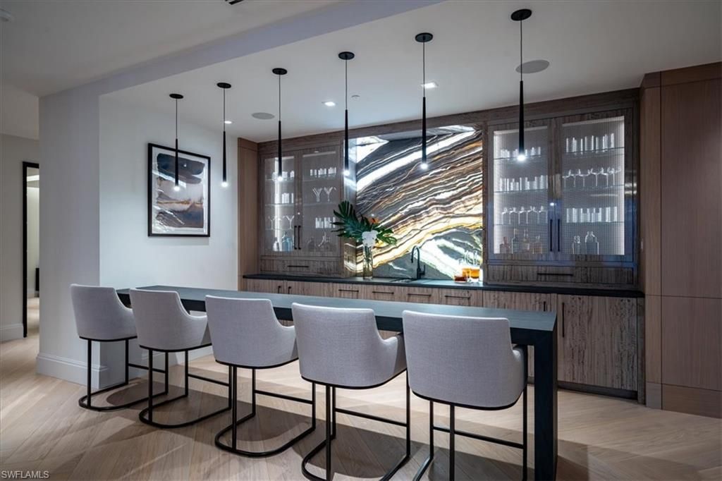 81 Seagate Dr, Unit PH20, Naples, FL 34103 Photo