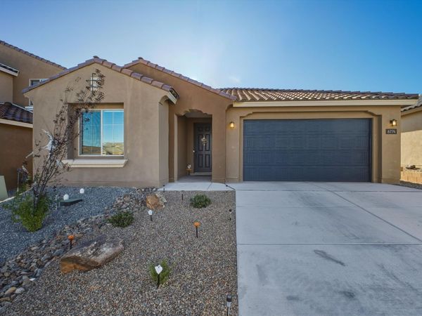 6774 Sydney Drive NE, Rio Rancho, NM 87144