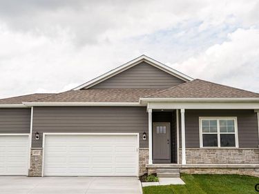 13002 S 66th Avenue, Papillion, NE 68133