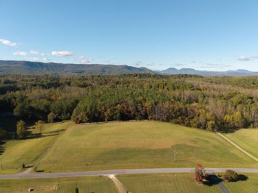 0 Red Clover Ln, Natural Bridge, VA 24578