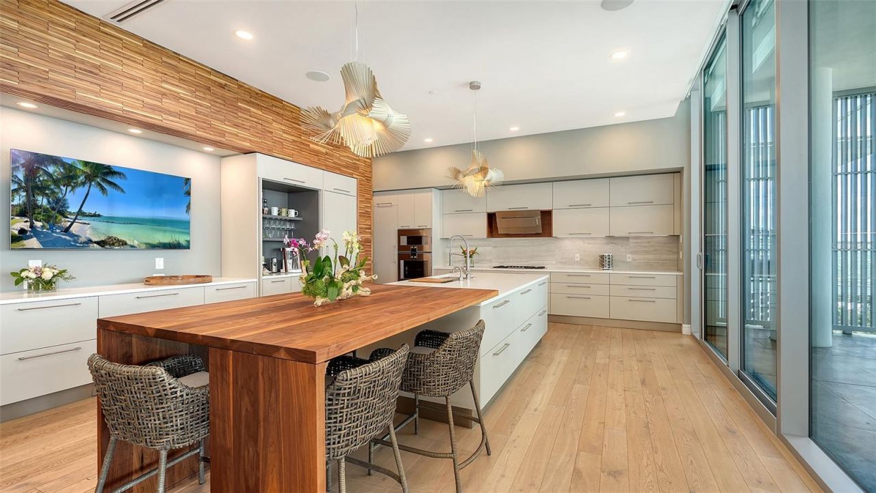 605 S Gulfstream Avenue, Unit 12, Sarasota, FL 34236 Photo