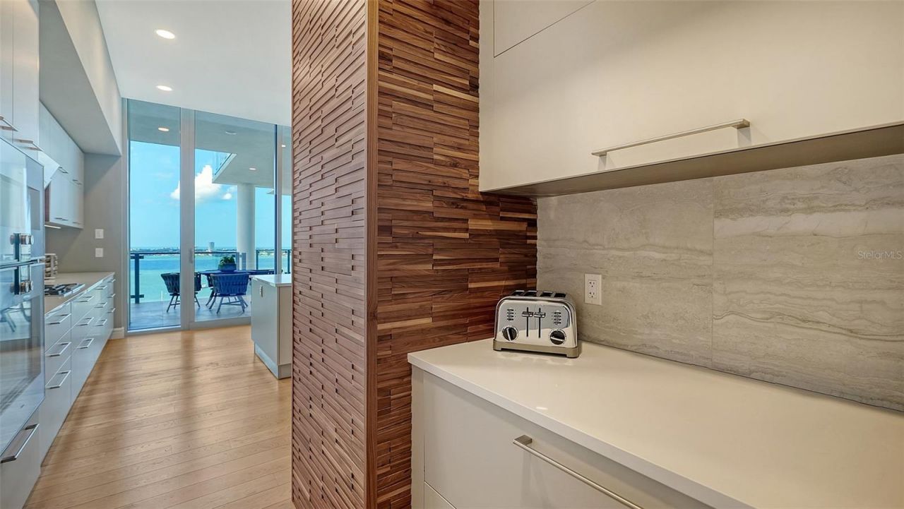 605 S Gulfstream Avenue, Unit 12, Sarasota, FL 34236 Photo