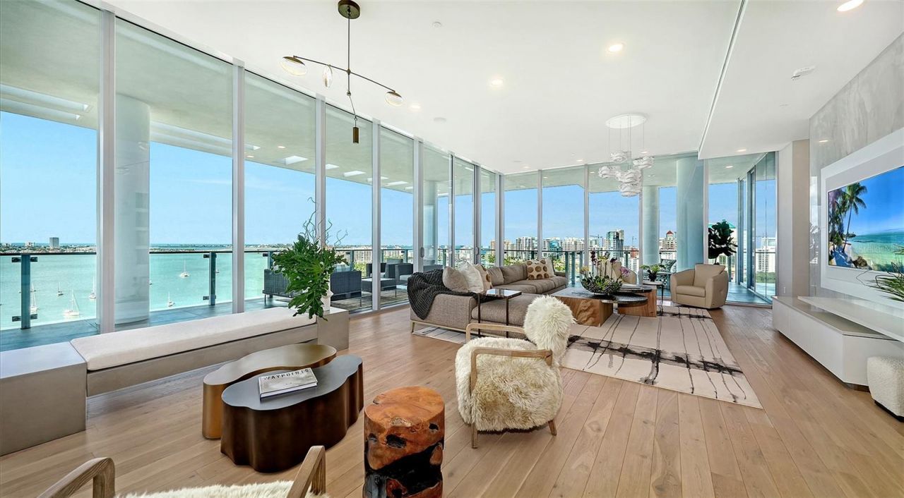 605 S Gulfstream Avenue, Unit 12, Sarasota, FL 34236 Photo