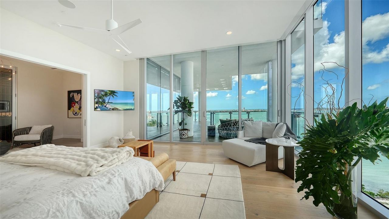 605 S Gulfstream Avenue, Unit 12, Sarasota, FL 34236 Photo