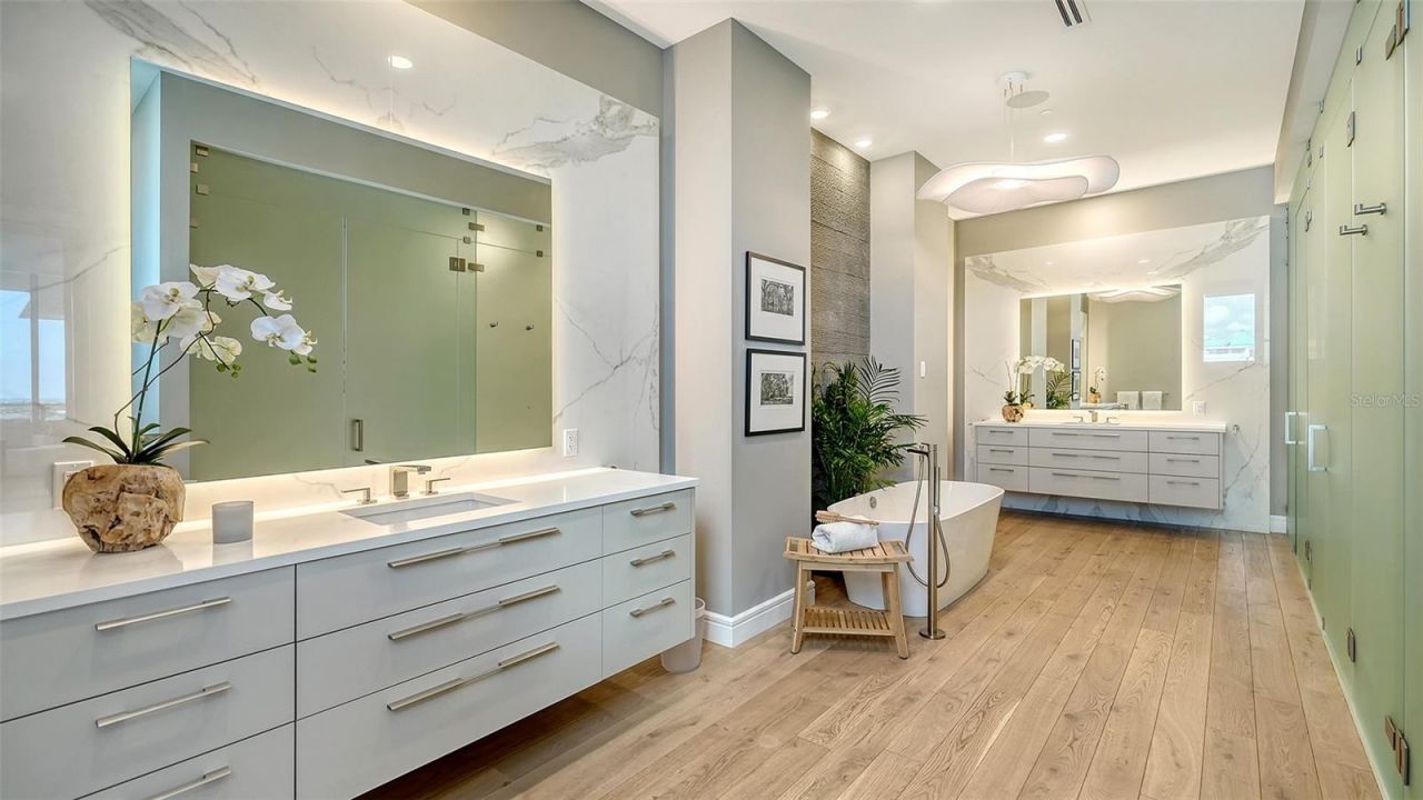 605 S Gulfstream Avenue, Unit 12, Sarasota, FL 34236 Photo