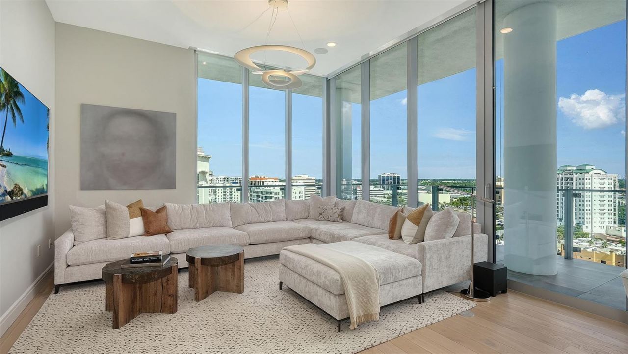 605 S Gulfstream Avenue, Unit 12, Sarasota, FL 34236 Photo