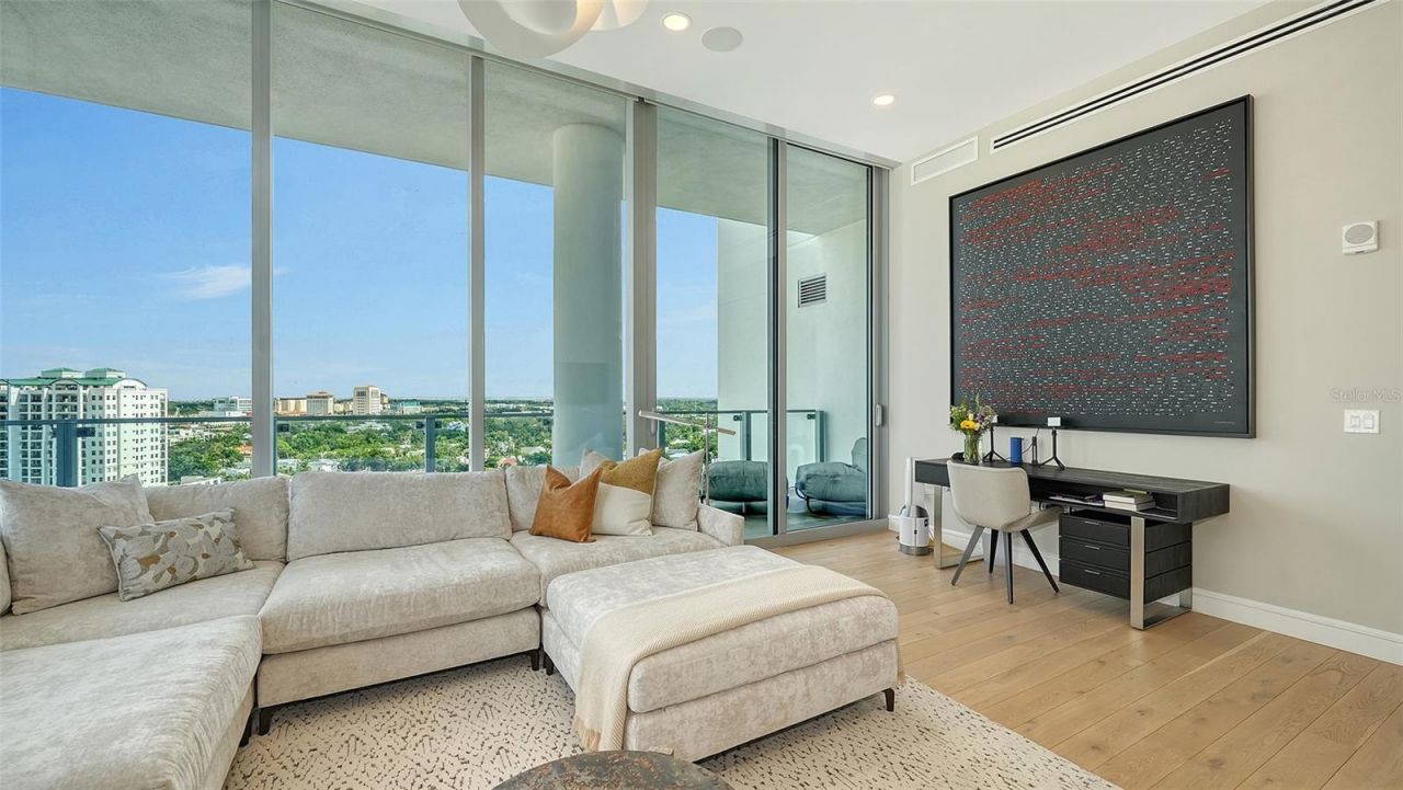 605 S Gulfstream Avenue, Unit 12, Sarasota, FL 34236 Photo