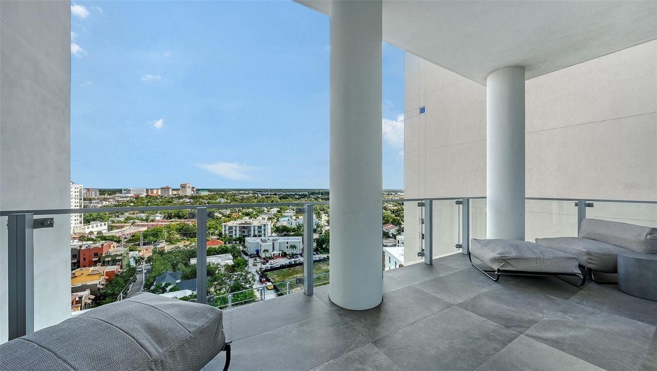 605 S Gulfstream Avenue, Unit 12, Sarasota, FL 34236 Photo