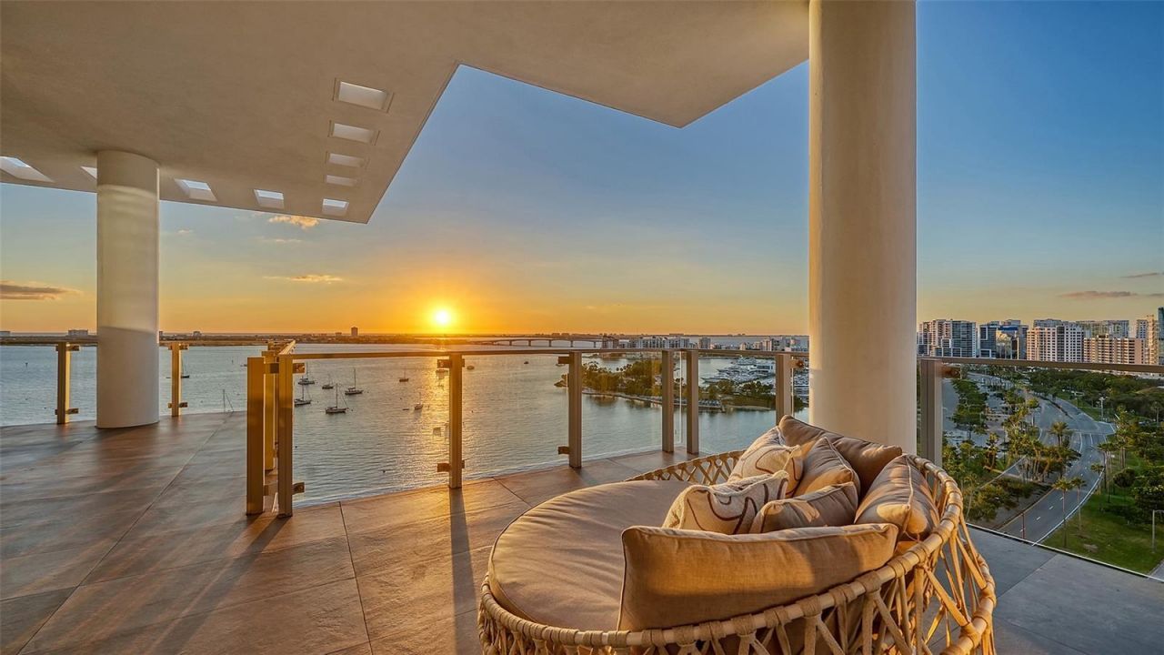 605 S Gulfstream Avenue, Unit 12, Sarasota, FL 34236 Photo
