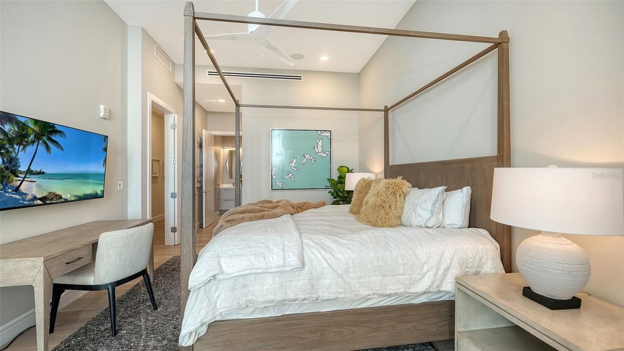 605 S Gulfstream Avenue, Unit 12, Sarasota, FL 34236 Photo