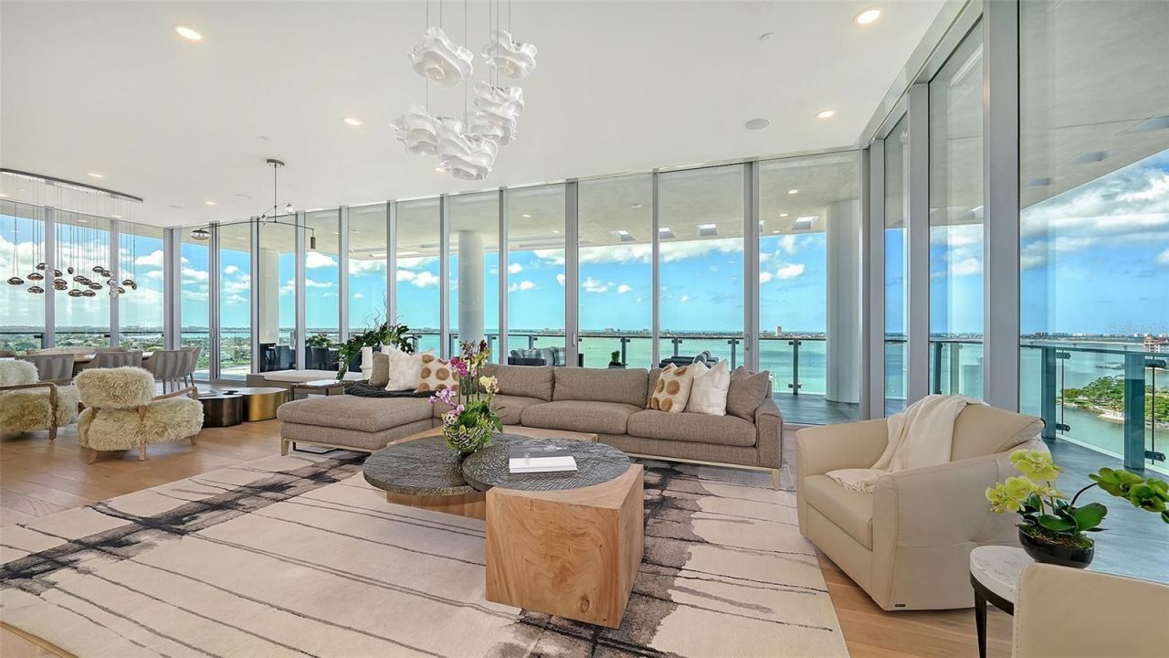 605 S Gulfstream Avenue, Unit 12, Sarasota, FL 34236 Photo