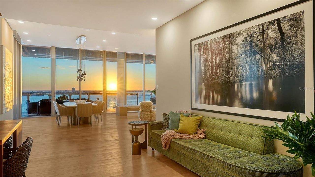 605 S Gulfstream Avenue, Unit 12, Sarasota, FL 34236 Photo