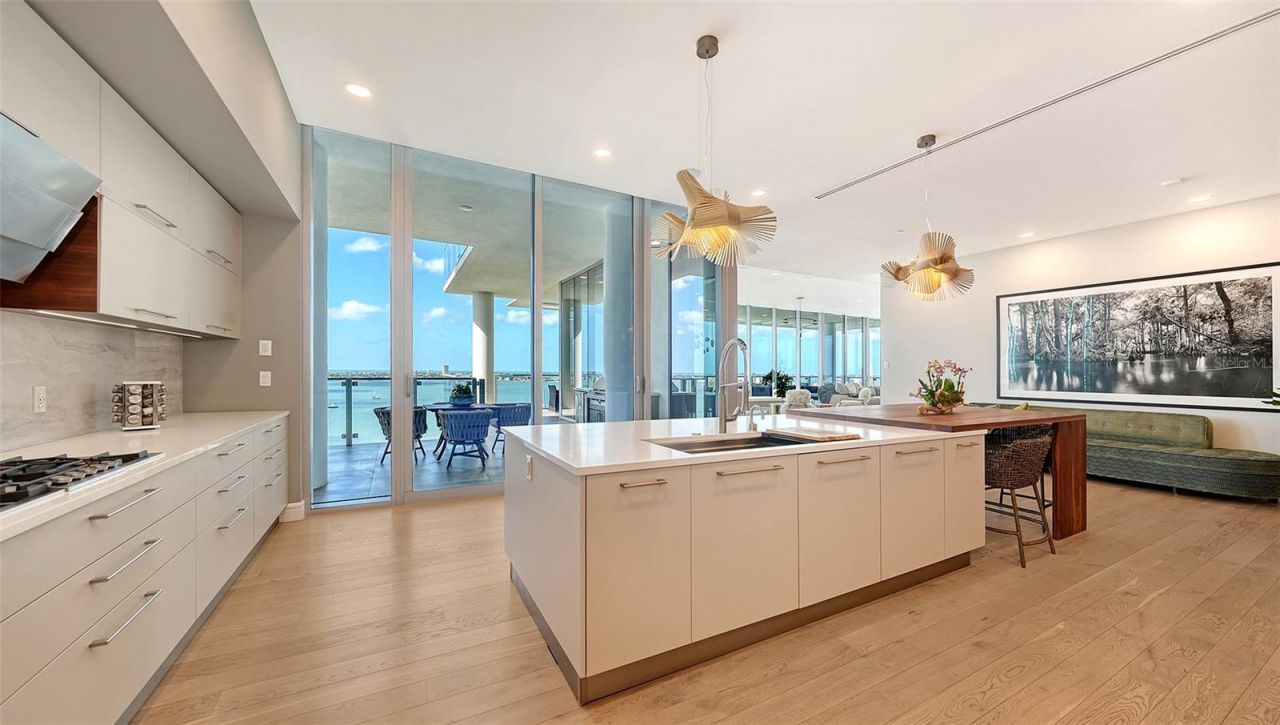 605 S Gulfstream Avenue, Unit 12, Sarasota, FL 34236 Photo