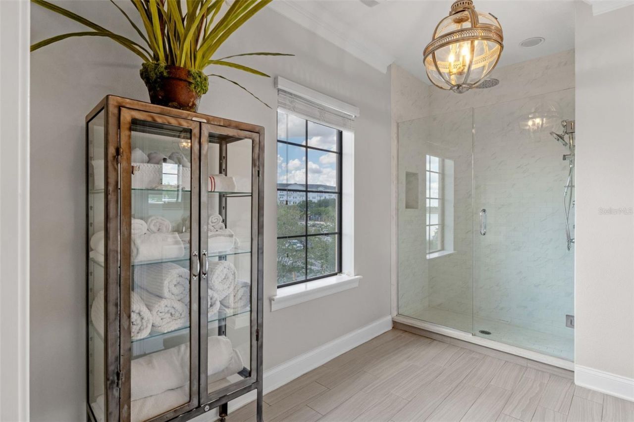 2142 Lakemont Avenue, Orlando, FL 32814 Photo