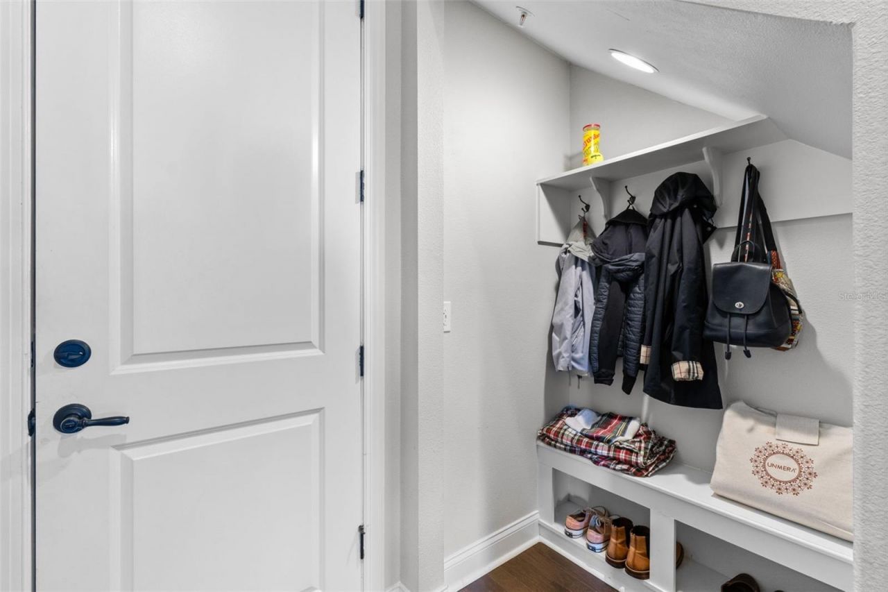 2142 Lakemont Avenue, Orlando, FL 32814 Photo