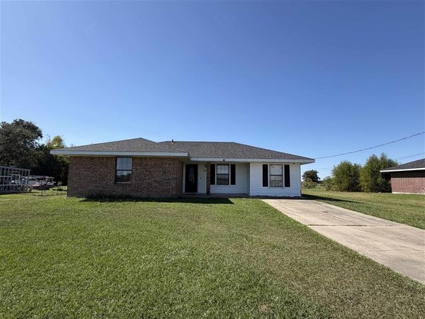 1036 I-10 Mobile Village Road, Lake Charles, LA 70615