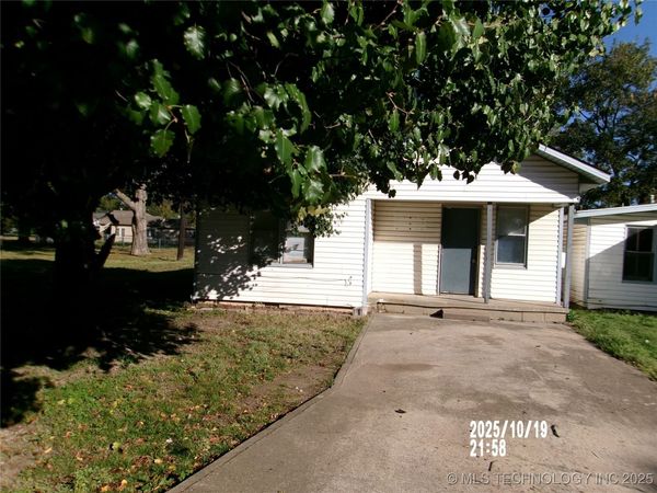 315 E Pine Street, Hominy, OK 74035