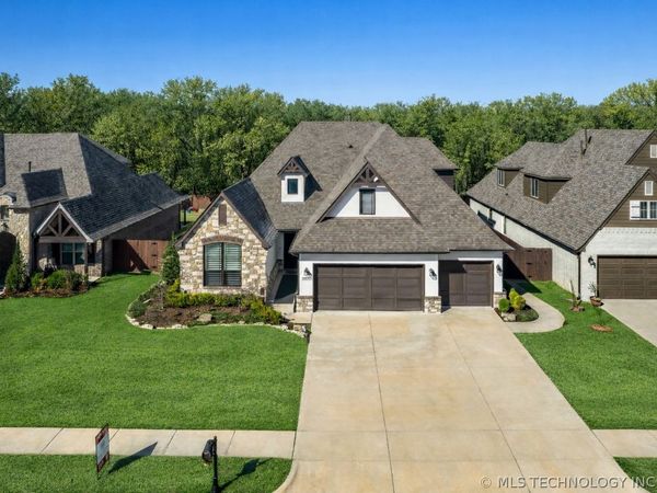 12050 S 68th East Avenue E, Bixby, OK 74008