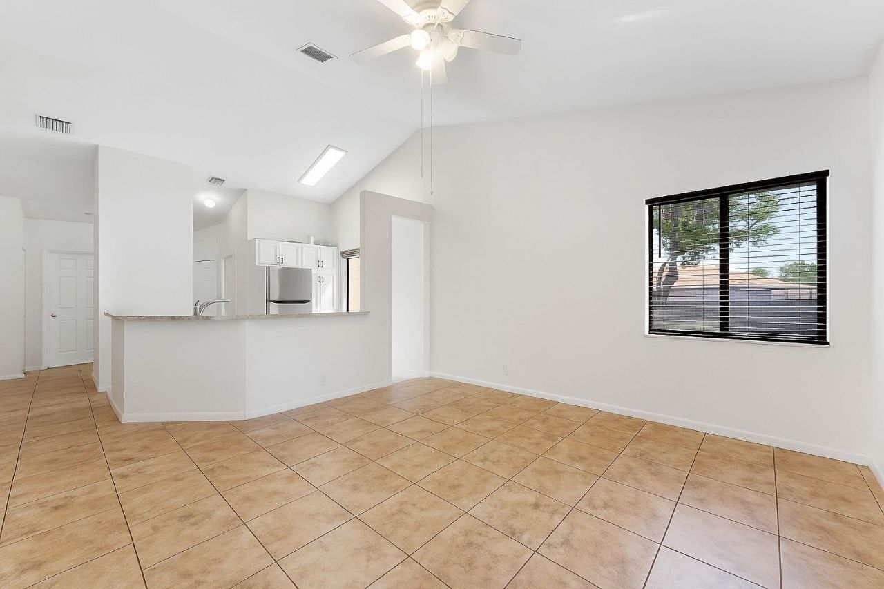 5 Via De Casas Sur, Unit 201, Boynton Beach, FL 33426 Photo