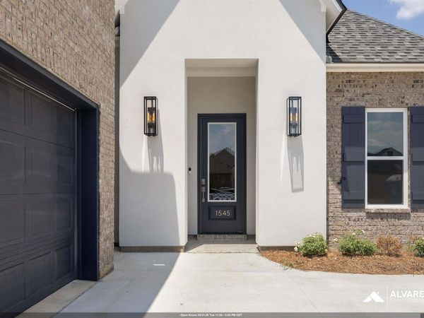 1545 Frankel Ave, Zachary, LA 70791