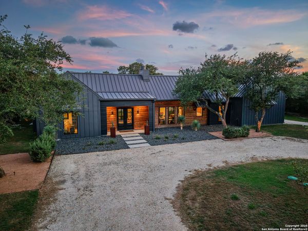 47 Antler Dr, Rockport, TX 78382