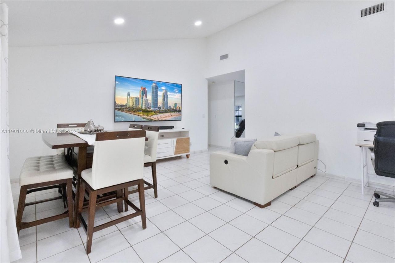 11145 NW 27th St, Sunrise, FL 33322 Photo