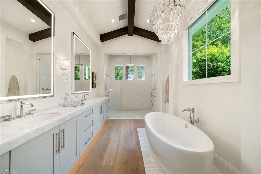 150 6th St N, Naples, FL 34102 Photo