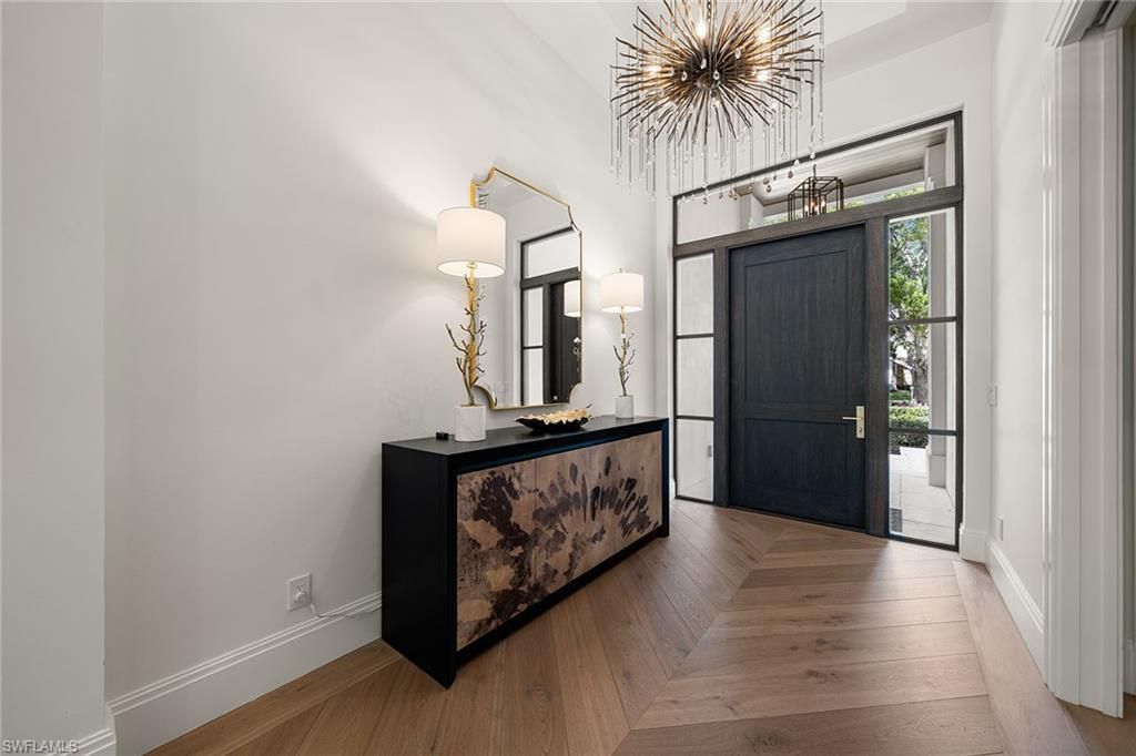 150 6th St N, Naples, FL 34102 Photo