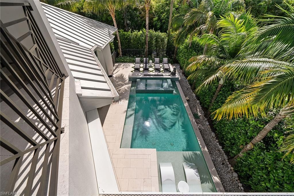 150 6th St N, Naples, FL 34102 Photo