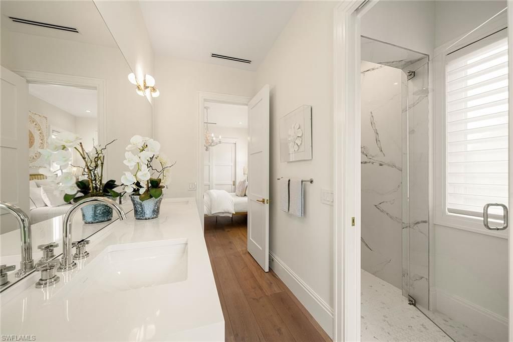 150 6th St N, Naples, FL 34102 Photo