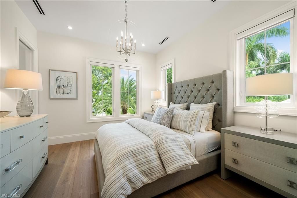 150 6th St N, Naples, FL 34102 Photo