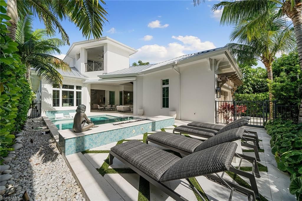 150 6th St N, Naples, FL 34102 Photo