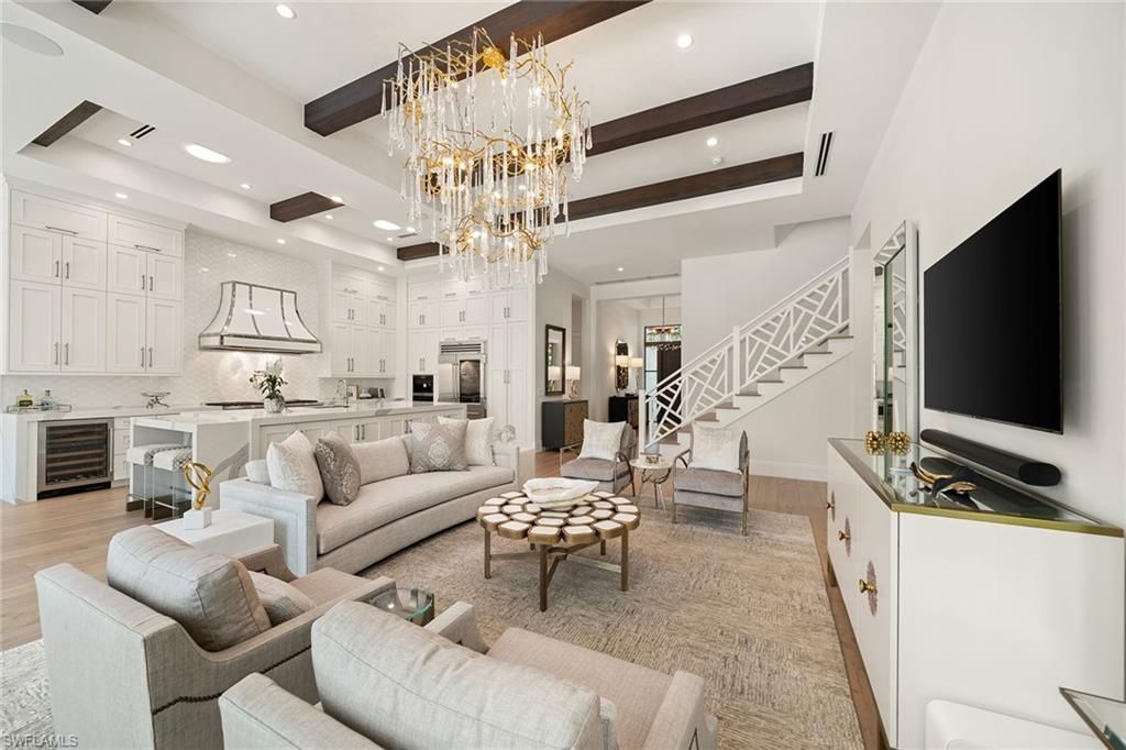 150 6th St N, Naples, FL 34102 Photo