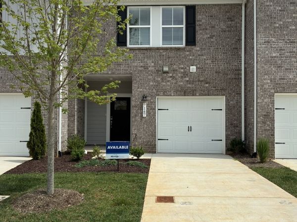 7147 Cedarcrest Ct, Fairview, TN 37062