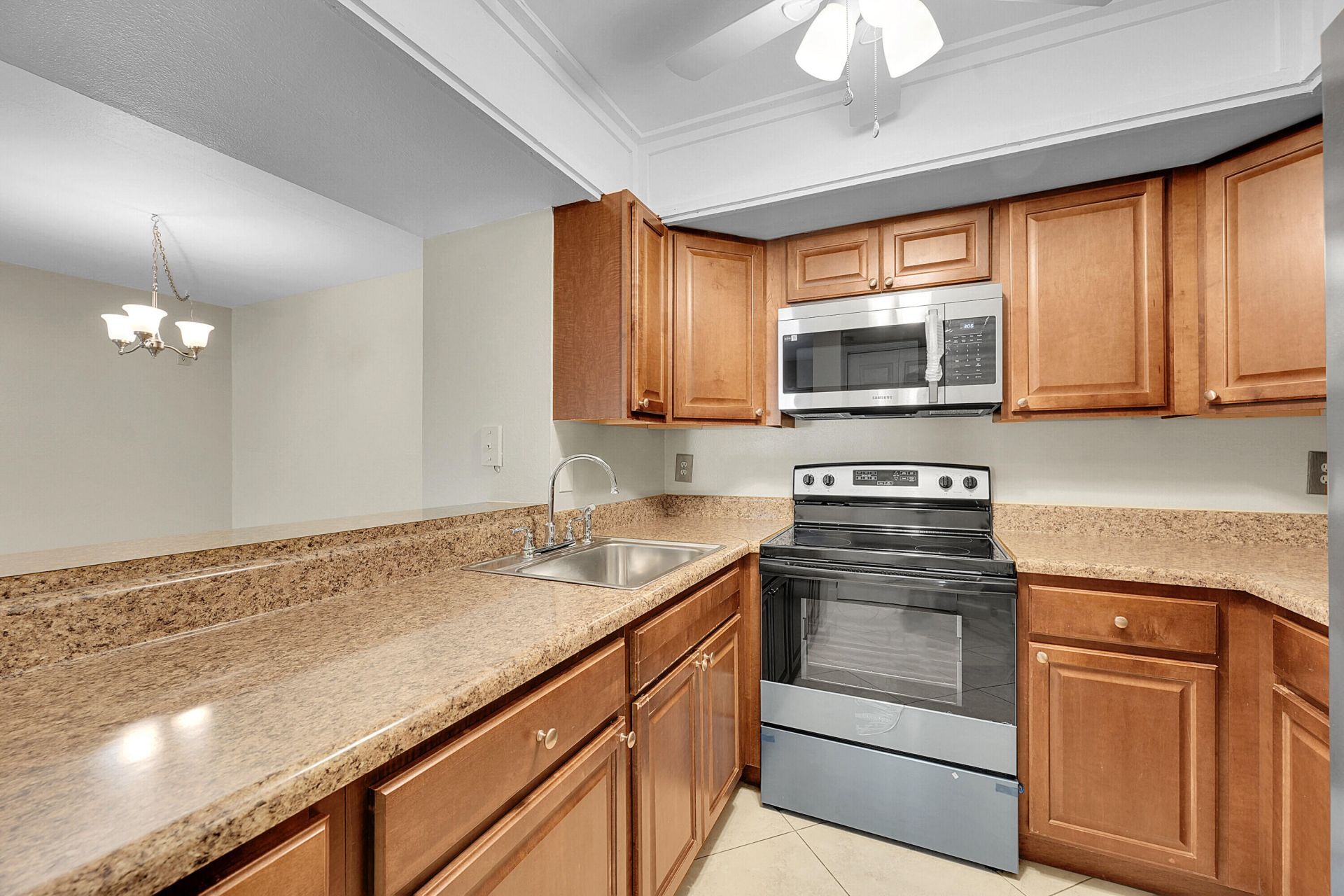 1548 SE Royal Green Circle, Unit M108, Port Saint Lucie, FL 34952 Photo