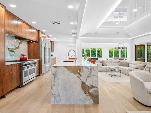 16 Little Pond Road, Manalapan, FL 33462