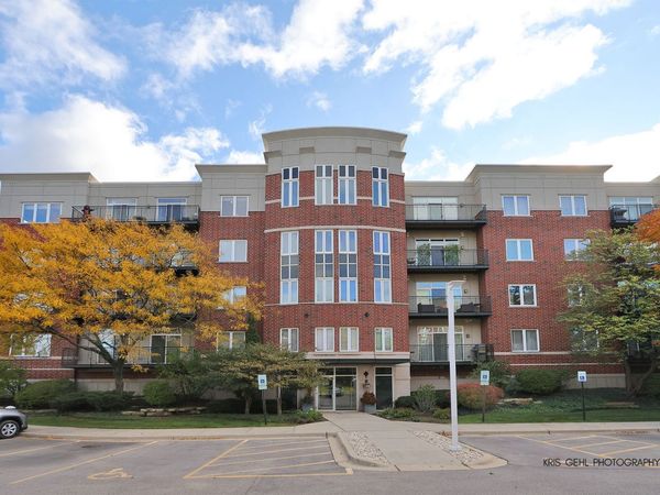 820 WEIDNER Road, Unit 401, Buffalo Grove, IL 60089