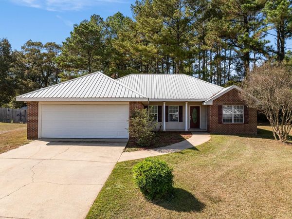 44 Nicolaus Dr., Hattiesburg, MS 39402