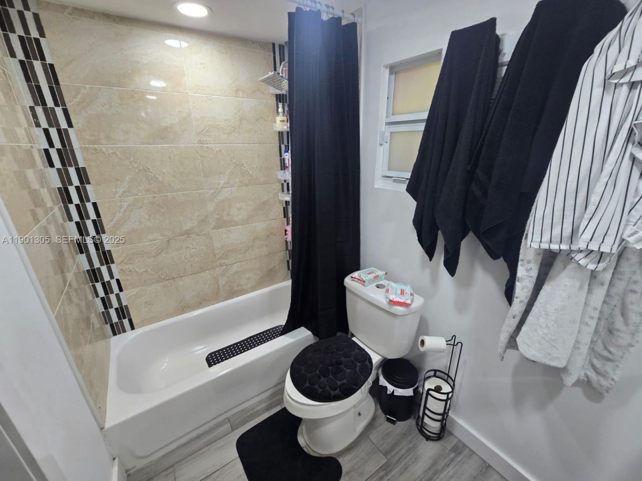 1858 NW 115th St, Miami, FL 33167 Photo