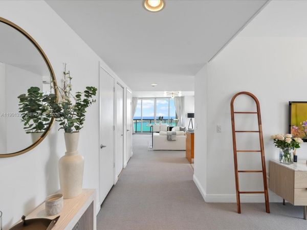 475 Brickell Ave, Unit 5507, Miami, FL 33131