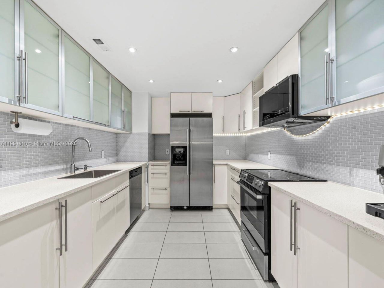 600 Biltmore Way, Unit 902, Coral Gables, FL 33134 Photo