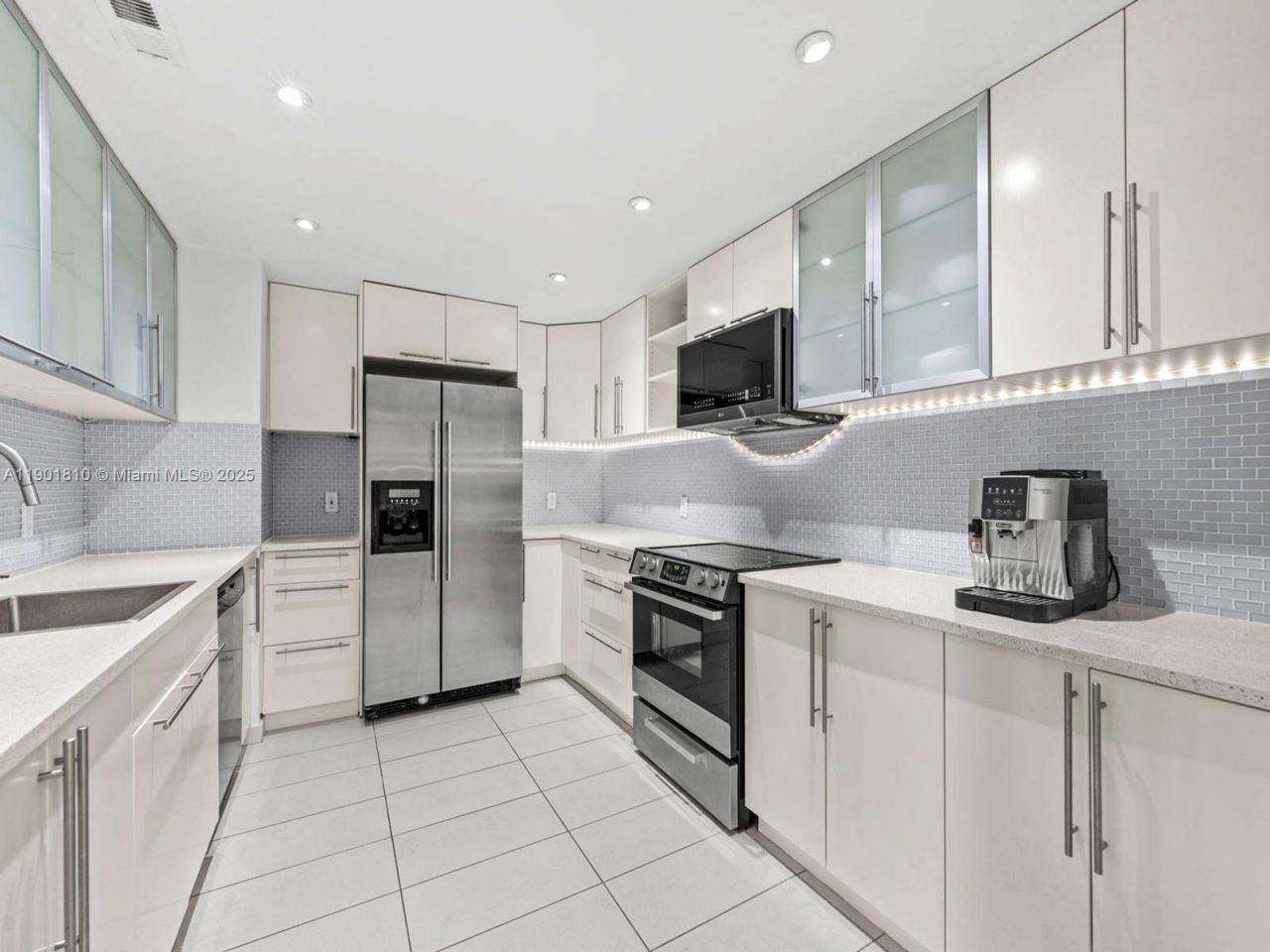 600 Biltmore Way, Unit 902, Coral Gables, FL 33134 Photo