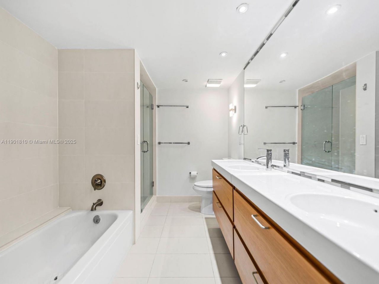 600 Biltmore Way, Unit 902, Coral Gables, FL 33134 Photo