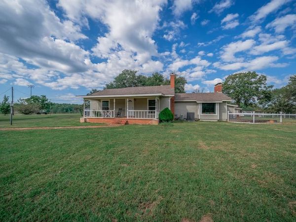 1901 Byrd Rd., Jacksonville, TX 75766