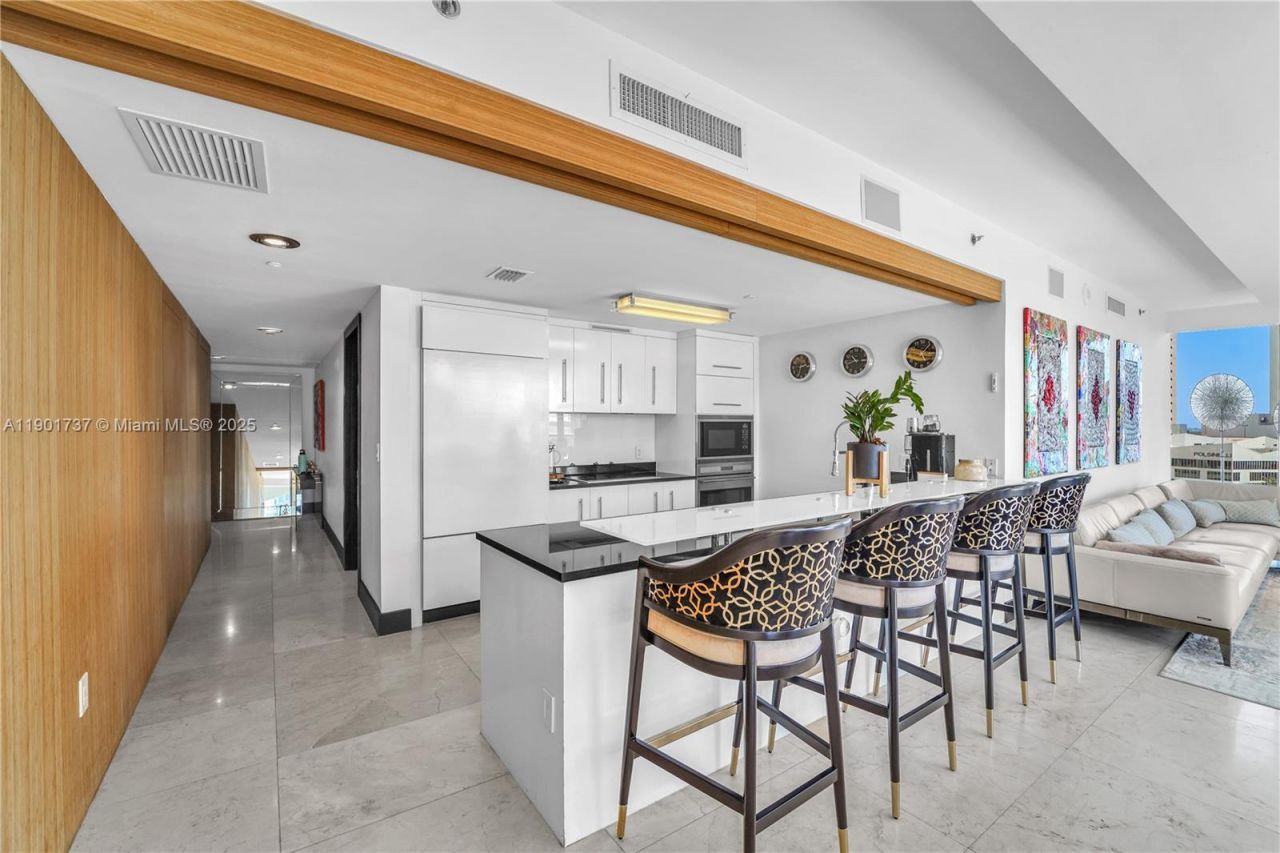 465 Brickell Ave, Unit 1001, Miami, FL 33131 Photo