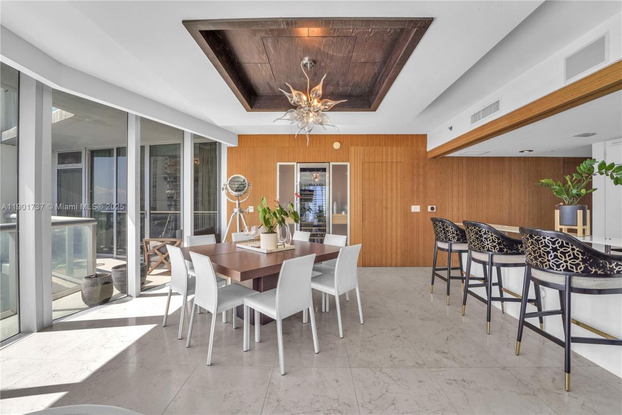 465 Brickell Ave, Unit 1001, Miami, FL 33131 Photo
