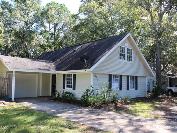 2302 Dogwood Street, Pascagoula, MS 39567