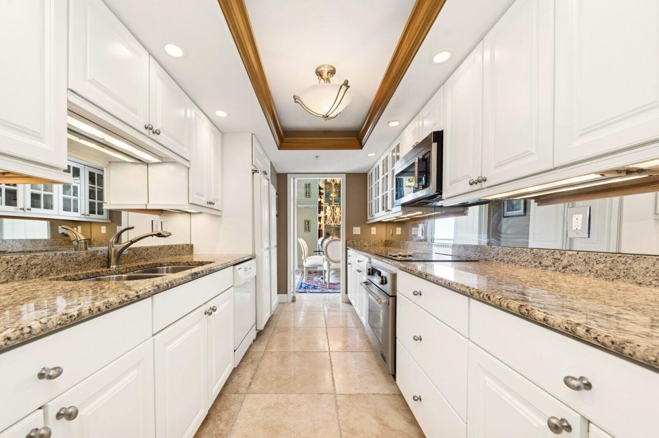 3000 N Ocean Drive, Unit 23-A, Singer Island, FL 33404 Photo