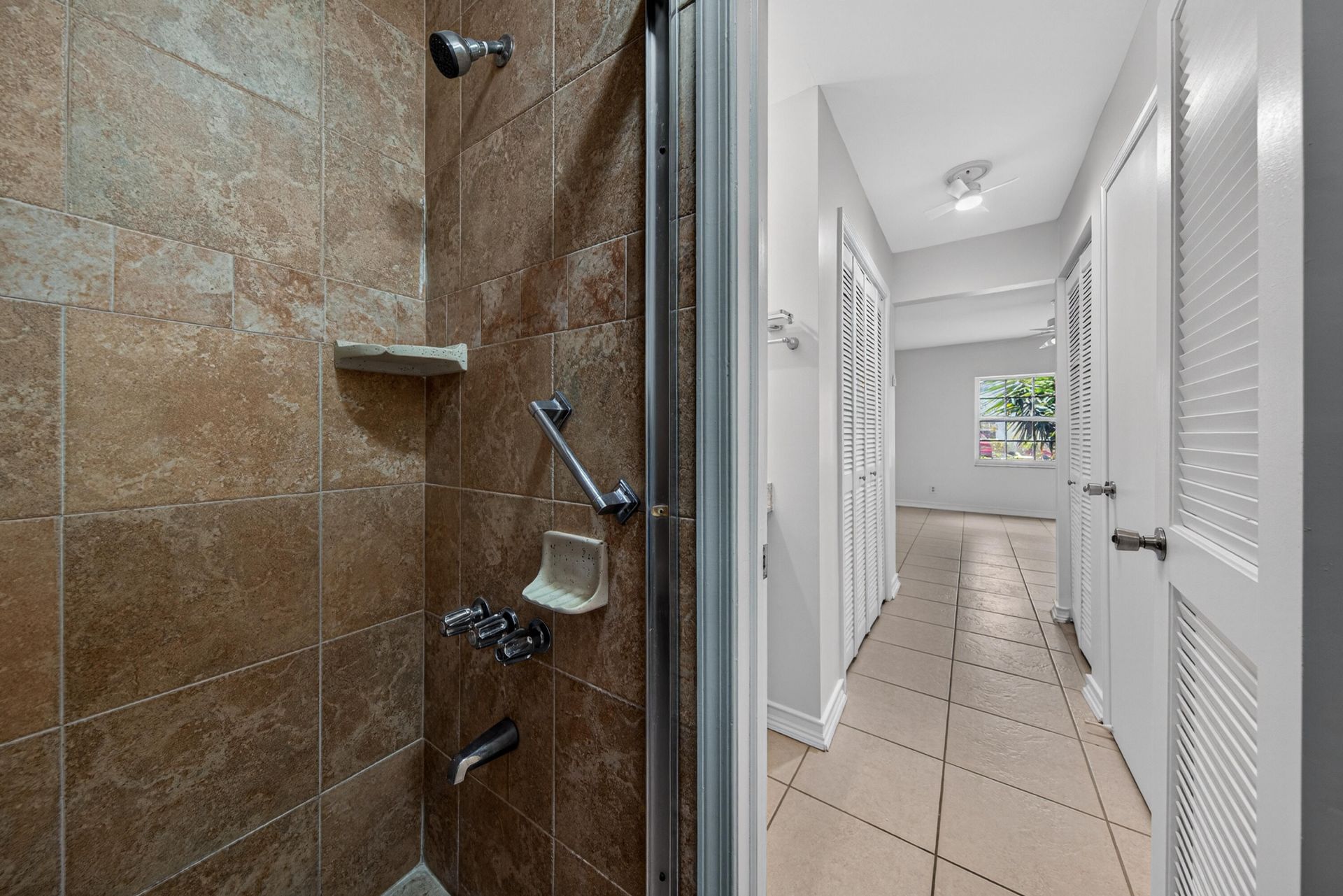 6521 Bay Club Drive, Unit 6521-2, Fort Lauderdale, FL 33308 Photo