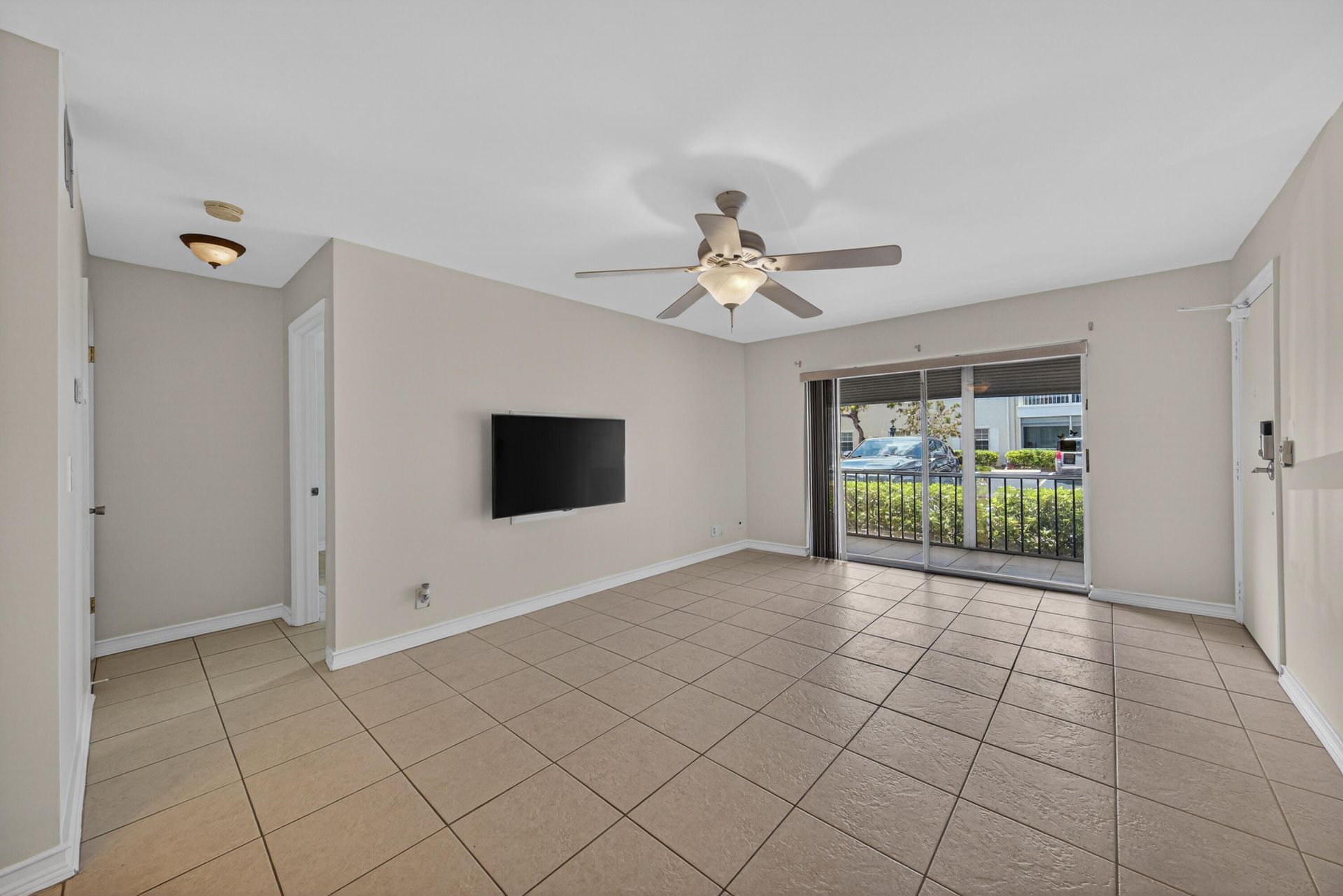 6521 Bay Club Drive, Unit 6521-2, Fort Lauderdale, FL 33308 Photo